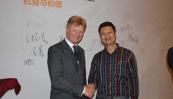 昆明奥图环保2011年远程射雾器新品发布会